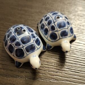 Blue & White Sea Turtle Salt And Pepper Shakers